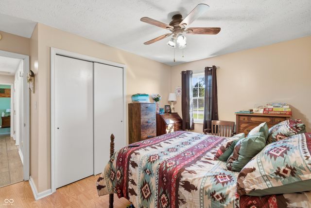 4021 N Graham Road, Whiteland, IN 46184
