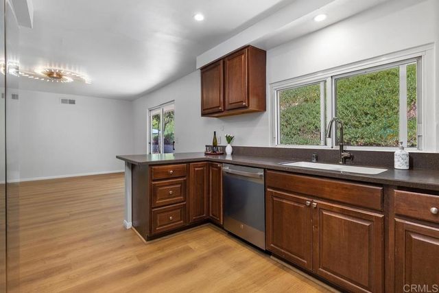 2345 Worden Street, Point Loma, CA 92107