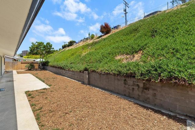 2345 Worden Street, Point Loma, CA 92107