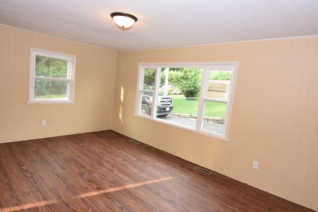 121 Pheasant Trail, Carpentersville, IL 60110