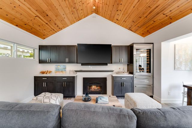 129 Santa Cruz Avenue, Aptos, CA 95003