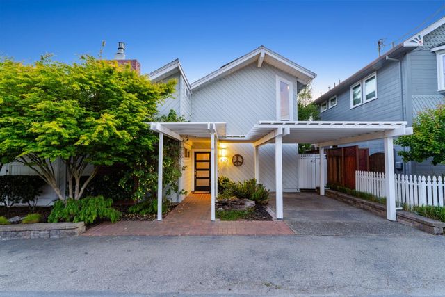 129 Santa Cruz Avenue, Aptos, CA 95003