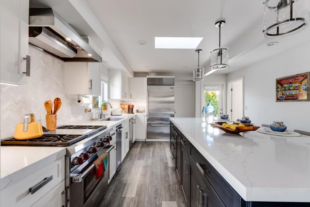 129 Santa Cruz Avenue, Aptos, CA 95003