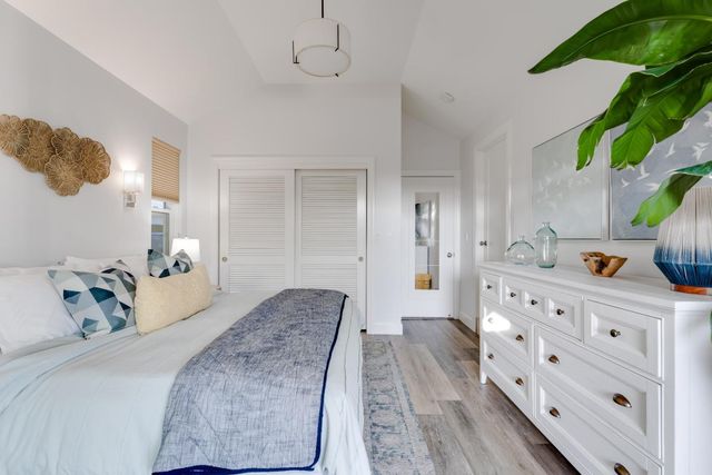 129 Santa Cruz Avenue, Aptos, CA 95003