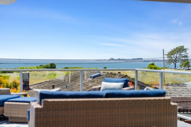 129 Santa Cruz Avenue, Aptos, CA 95003