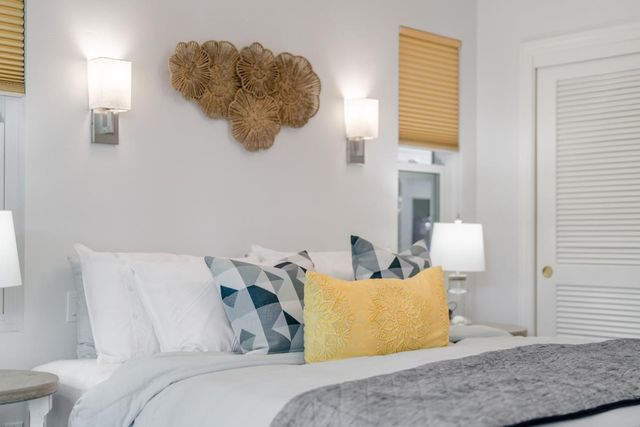 129 Santa Cruz Avenue, Aptos, CA 95003