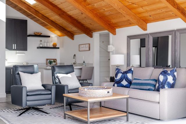 129 Santa Cruz Avenue, Aptos, CA 95003