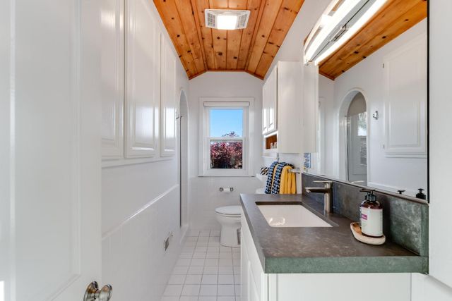 129 Santa Cruz Avenue, Aptos, CA 95003