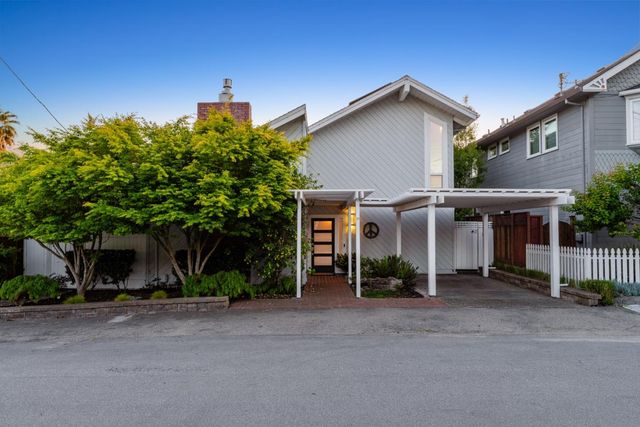 129 Santa Cruz Avenue, Aptos, CA 95003