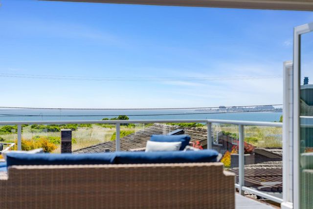 129 Santa Cruz Avenue, Aptos, CA 95003