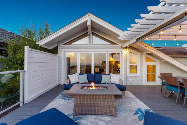 129 Santa Cruz Avenue, Aptos, CA 95003