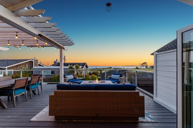 129 Santa Cruz Avenue, Aptos, CA 95003