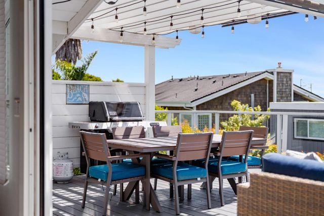 129 Santa Cruz Avenue, Aptos, CA 95003