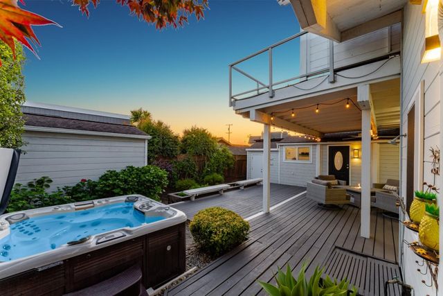 129 Santa Cruz Avenue, Aptos, CA 95003