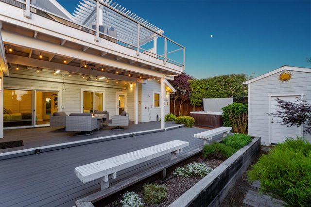 129 Santa Cruz Avenue, Aptos, CA 95003