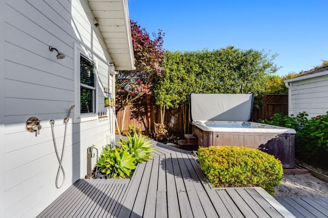 129 Santa Cruz Avenue, Aptos, CA 95003