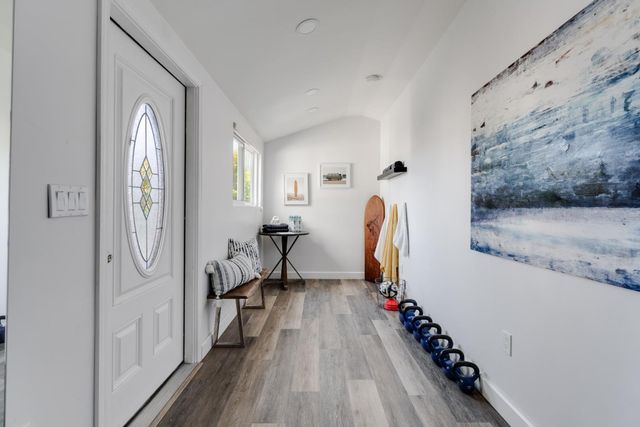 129 Santa Cruz Avenue, Aptos, CA 95003