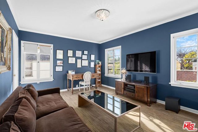 537 N June Street, Los Angeles, CA 90004