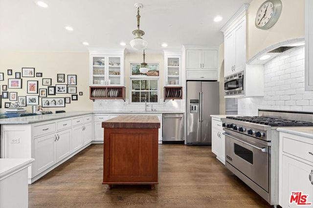 537 N June Street, Los Angeles, CA 90004