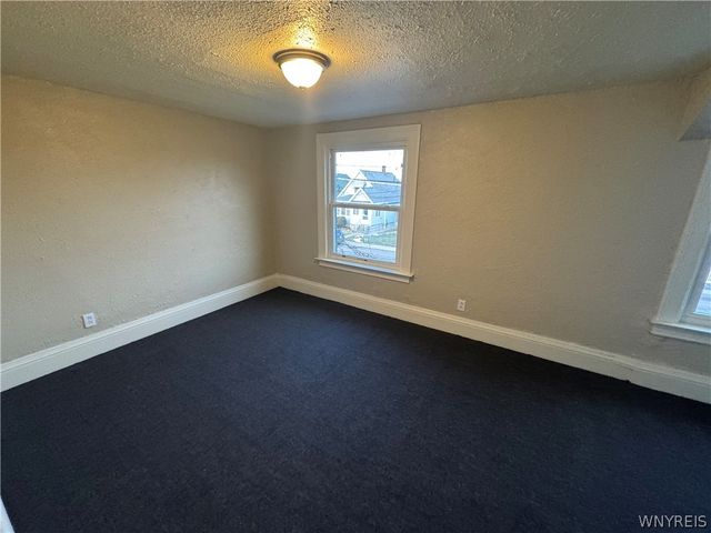 746 17th Street, Niagara Falls, NY 14301