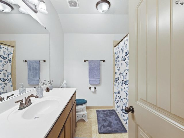 217 HEATHER LANE, Decatur, TX 76234