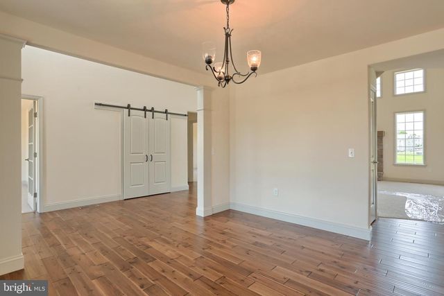 017 ROLLING MEADOW RD, Lebanon, PA 17046