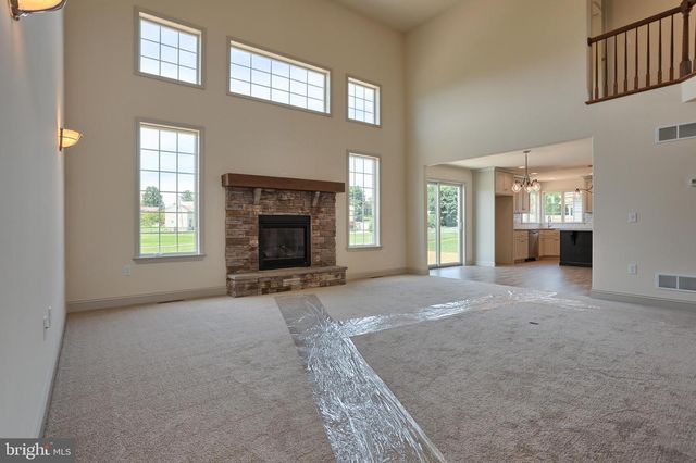 017 ROLLING MEADOW RD, Lebanon, PA 17046