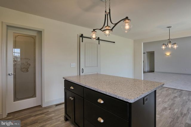 017 ROLLING MEADOW RD, Lebanon, PA 17046