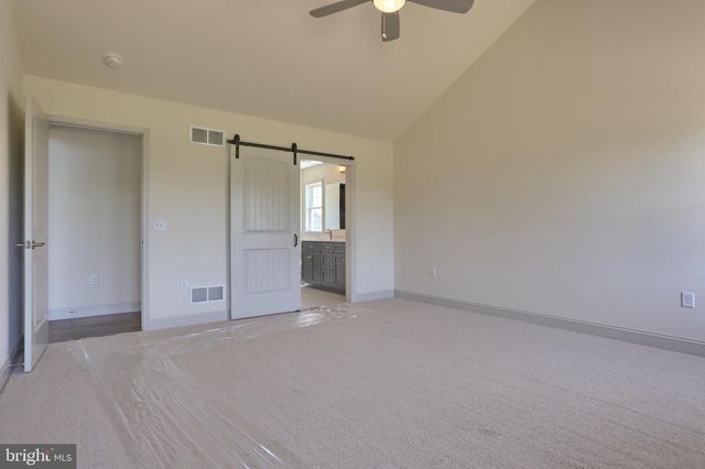 017 ROLLING MEADOW RD, Lebanon, PA 17046