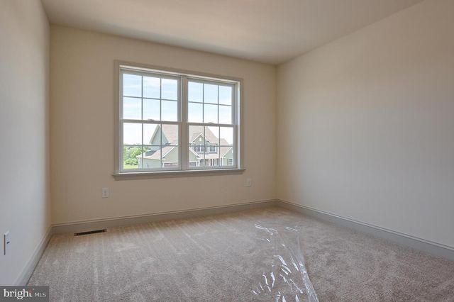 017 ROLLING MEADOW RD, Lebanon, PA 17046