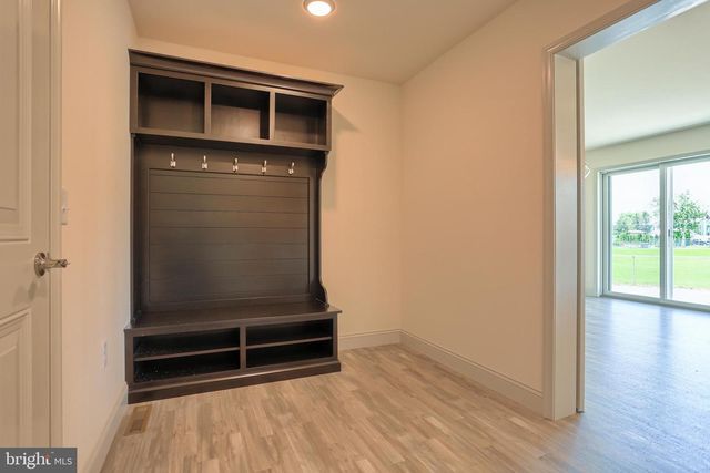 017 ROLLING MEADOW RD, Lebanon, PA 17046