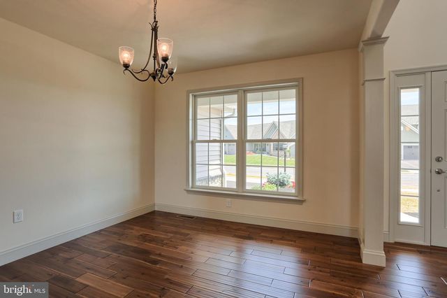 017 ROLLING MEADOW RD, Lebanon, PA 17046