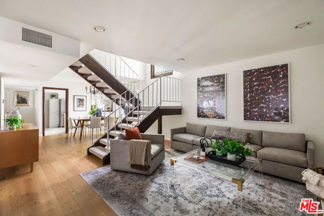 1916 Overland Avenue 2, Los Angeles, CA 90025