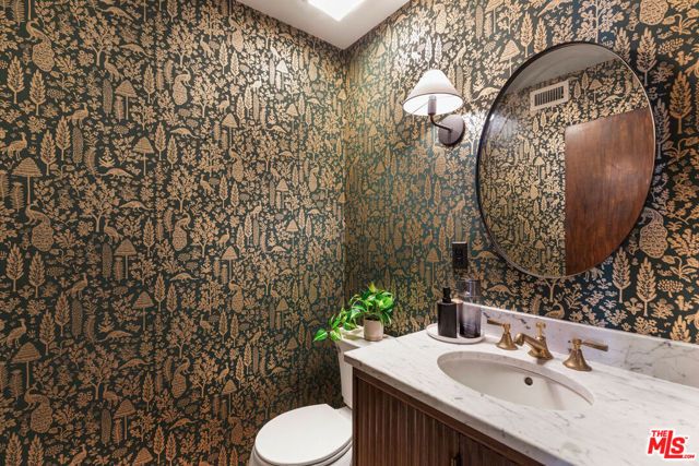 1916 Overland Avenue 2, Los Angeles, CA 90025