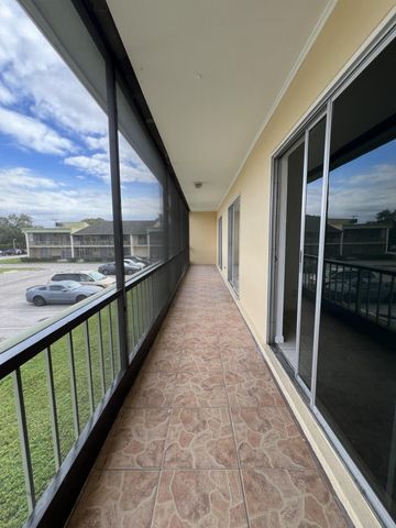 4129 NW 88th Avenue 202, Coral Springs, FL 33065