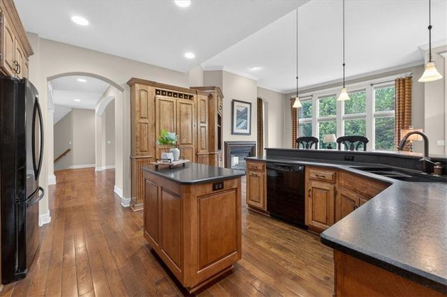 20805 W 91 Terrace, Lenexa, KS 66220