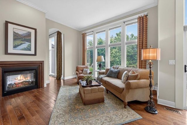20805 W 91 Terrace, Lenexa, KS 66220