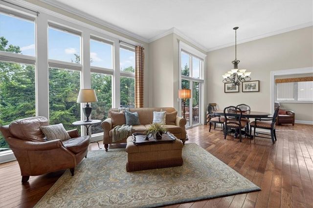20805 W 91 Terrace, Lenexa, KS 66220