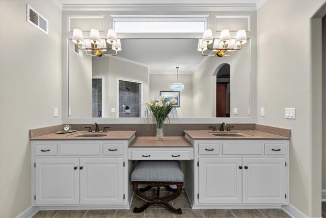20805 W 91 Terrace, Lenexa, KS 66220
