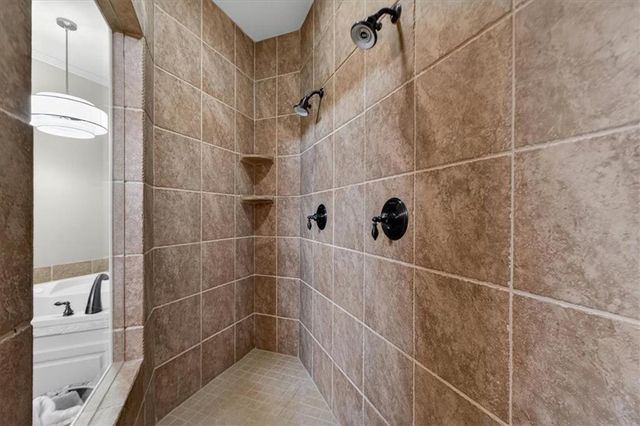 20805 W 91 Terrace, Lenexa, KS 66220