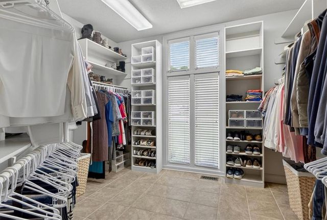 20805 W 91 Terrace, Lenexa, KS 66220