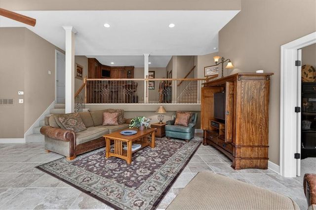 20805 W 91 Terrace, Lenexa, KS 66220