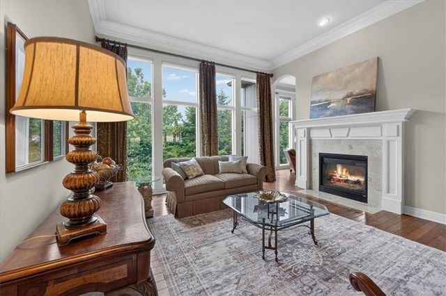 20805 W 91 Terrace, Lenexa, KS 66220