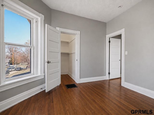 3833 Parker Street, Omaha, NE 68111