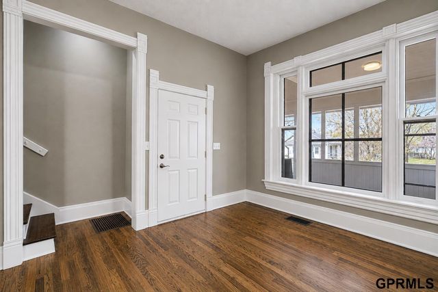 3833 Parker Street, Omaha, NE 68111
