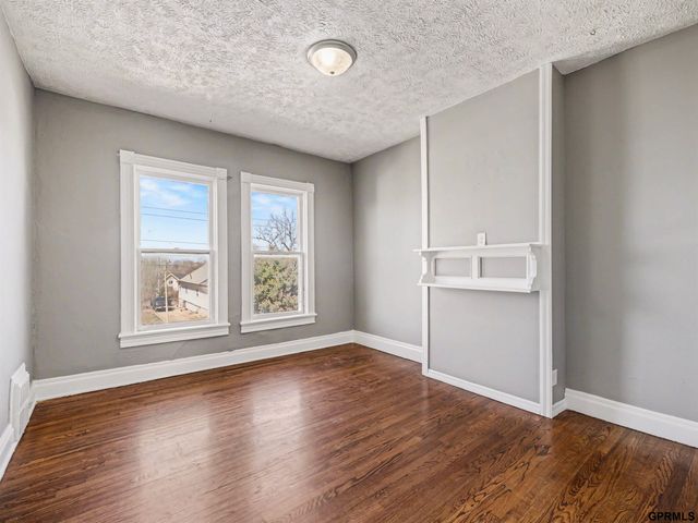 3833 Parker Street, Omaha, NE 68111