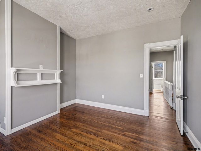 3833 Parker Street, Omaha, NE 68111