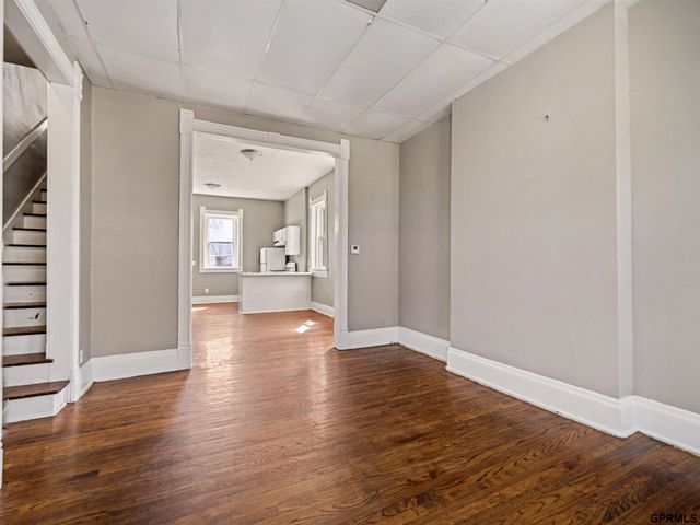 3833 Parker Street, Omaha, NE 68111