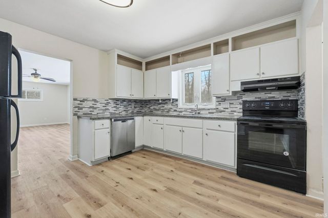 5145 Lynhurst Drive, Fort Wayne, IN 46835