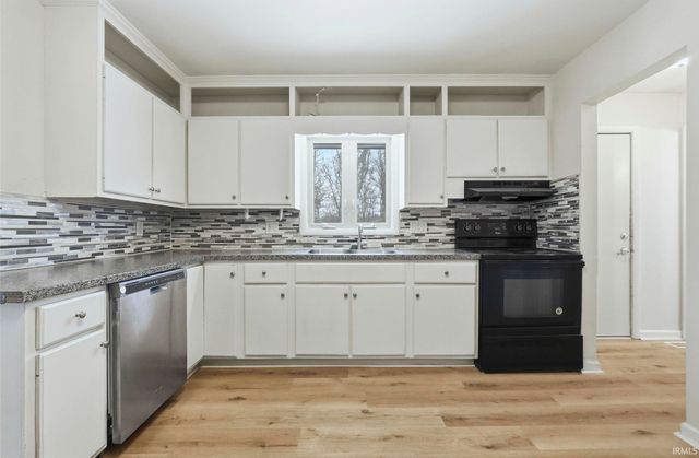 5145 Lynhurst Drive, Fort Wayne, IN 46835